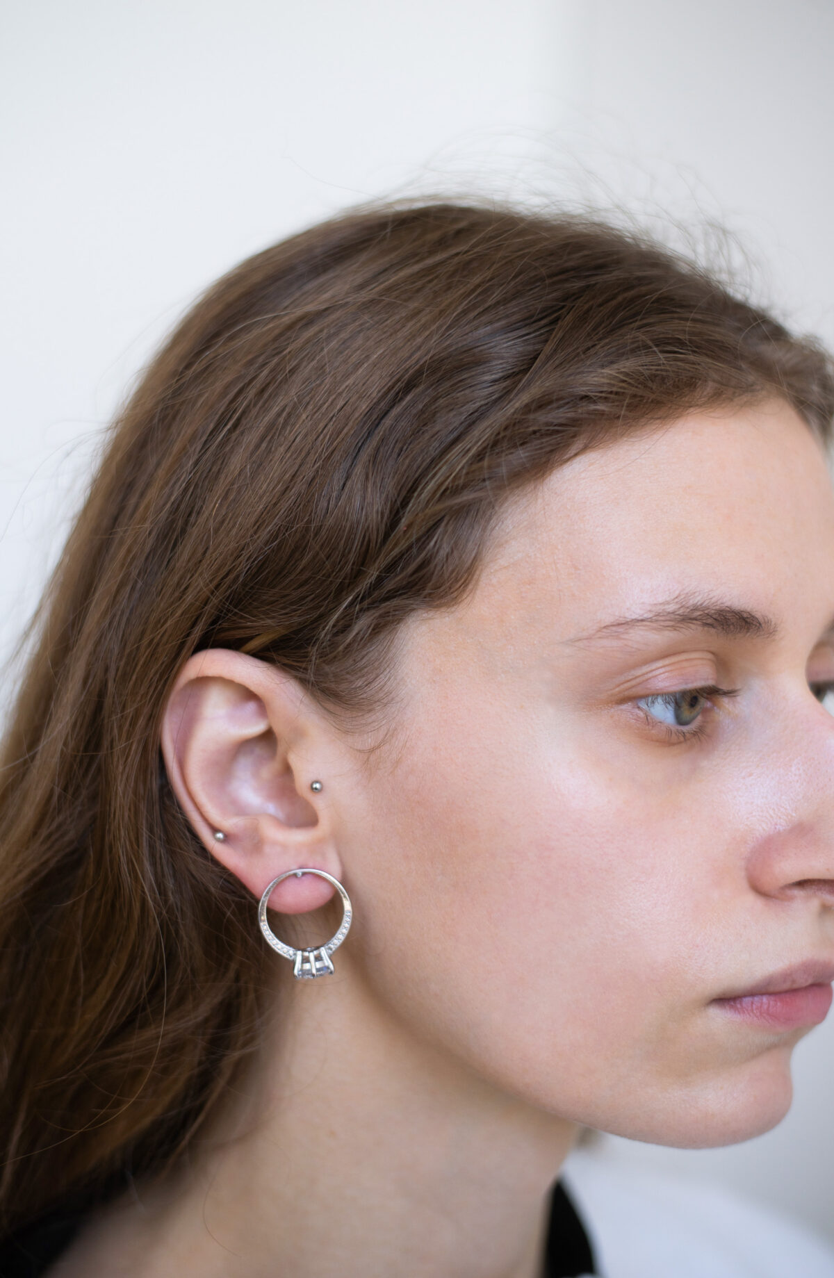 A Huli Ear Rings - Image 8